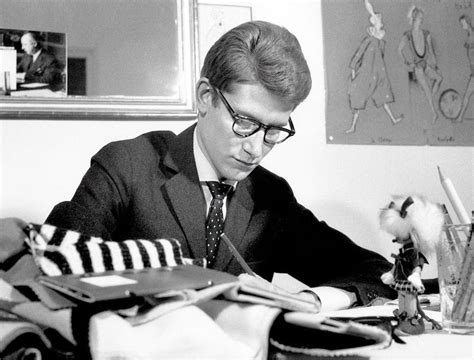 pubblicità yves saint laurent|Le 10 campagne più provocatorie di Yves Saint Laurent, che oggi .